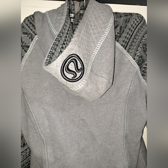 Rare limited edition lululemon sweater - Picture 7 of 12